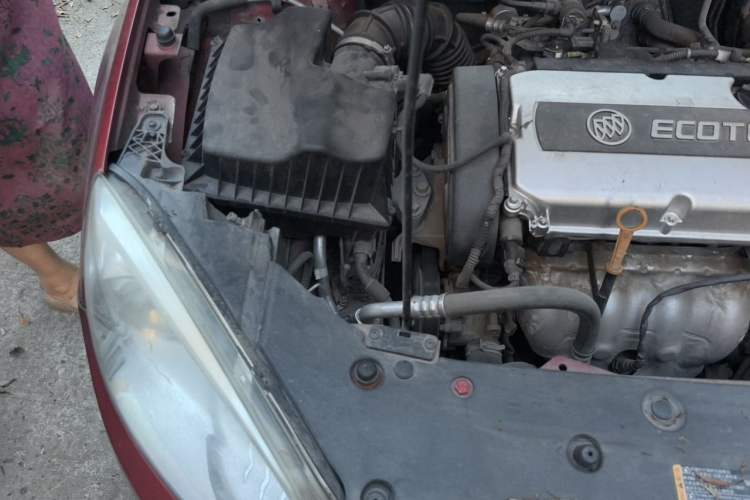 Used Buick GT 2012 GT 1.6L Automatic Fashion Edition Engine Bay Right