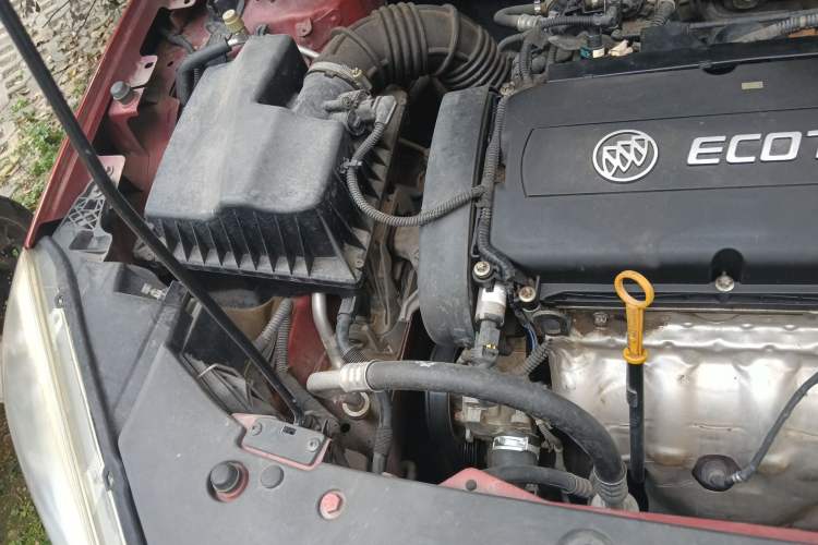Used Buick GT 2012 GT 1.6L Manual Comfort Edition Engine Bay Right