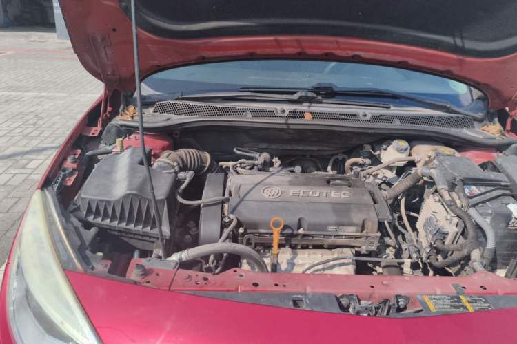 Used Buick GT 2012 XT 1.6L Automatic Fashion Edition Engine Bay Right