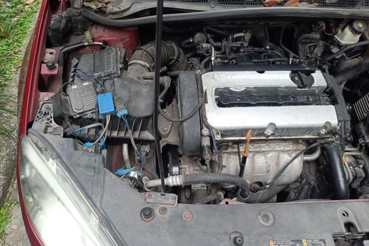 Used Buick GT 2012 GT 1.8L Automatic Fashionable Leather Edition Engine Bay Right