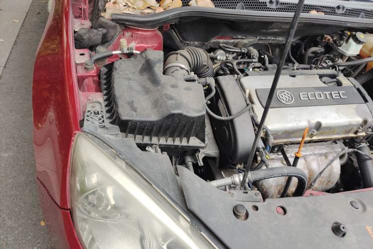 Used Buick GT 2012 GT 1.6L Automatic Fashion Edition Engine Bay Right