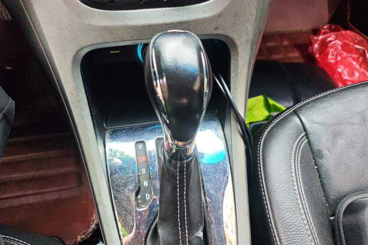 Used Buick GT 2012 GT 1.8L Automatic Fashionable Leather Edition Gear Lever