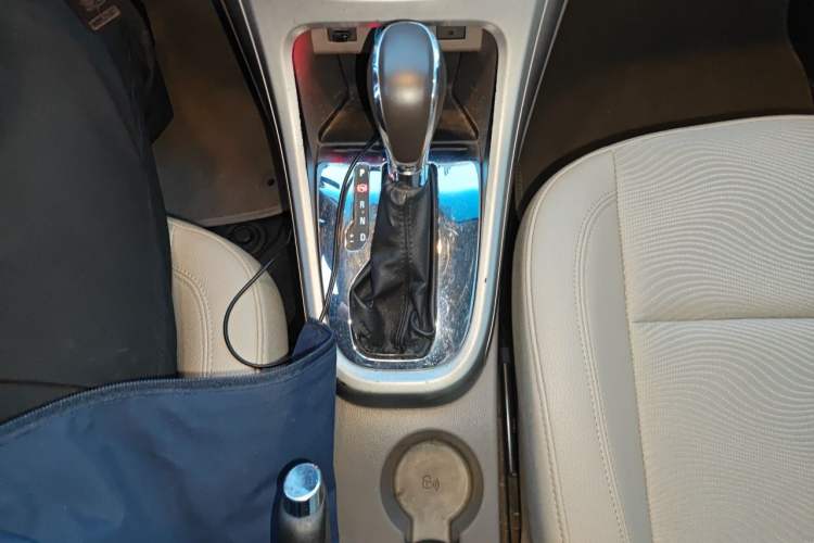 Used Buick GT 2012 GT 1.6L Automatic Comfort Edition Gear Lever