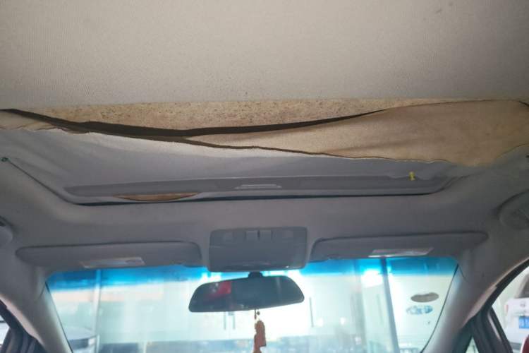 Used Buick GT 2012 XT 1.6L Automatic Fashion Edition Headliner