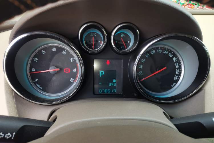 Used Buick GT 2012 GT 1.6L Automatic Fashion Edition Instrument Cluster