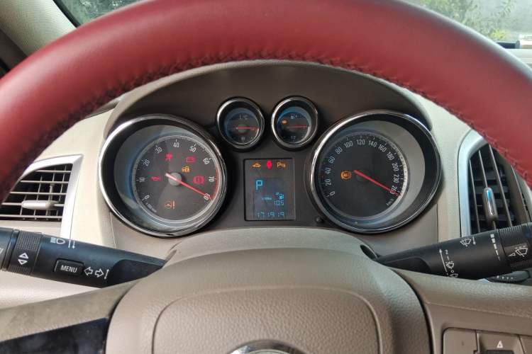 Used Buick GT 2012 GT 1.6L Automatic Fashion Edition Instrument Cluster