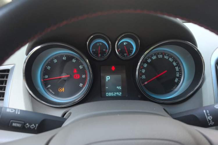 Used Buick GT 2012 GT 1.6L Automatic Fashion Edition Instrument Cluster