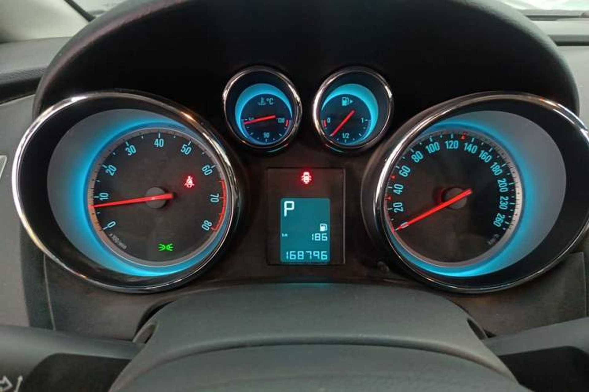 Used Buick GT 2012 XT 1.6L Automatic Fashion Edition Instrument Cluster