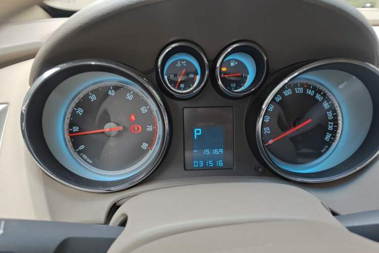 Used Buick GT 2012 GT 1.6L Automatic Fashion Edition Instrument Cluster