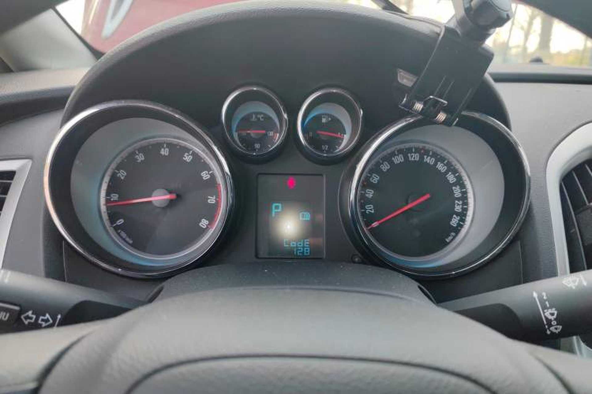 Used Buick GT 2012 GT 1.8L Automatic Fashionable Leather Edition Instrument Cluster