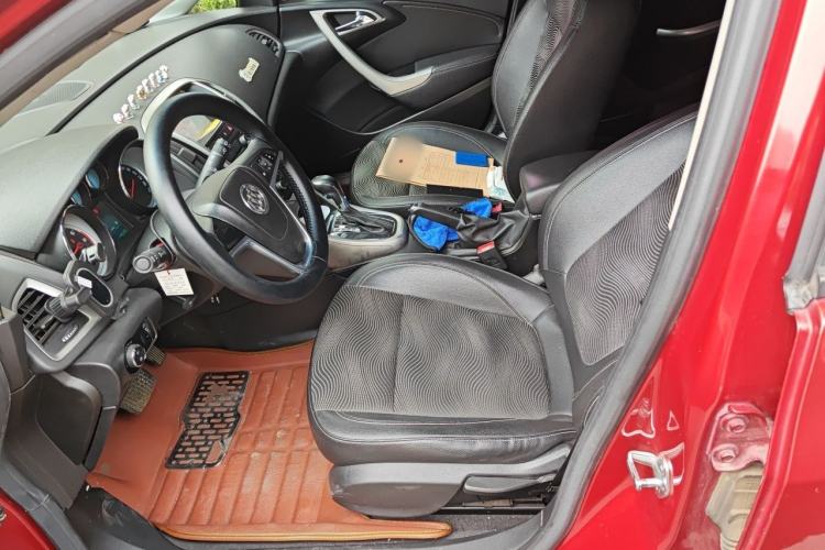 Used Buick GT 2012 XT 1.6L Automatic Fashion Edition Left Front Seat