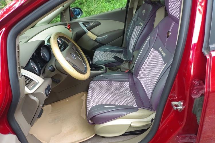Used Buick GT 2012 GT 1.6L Automatic Fashion Edition Left Front Seat