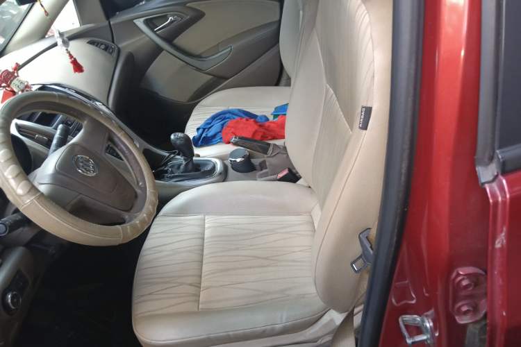 Used Buick GT 2012 GT 1.6L Manual Comfort Edition Left Front Seat