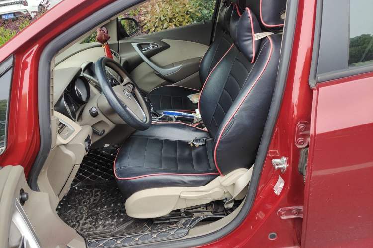 Used Buick GT 2012 GT 1.6L Automatic Fashion Edition Left Front Seat