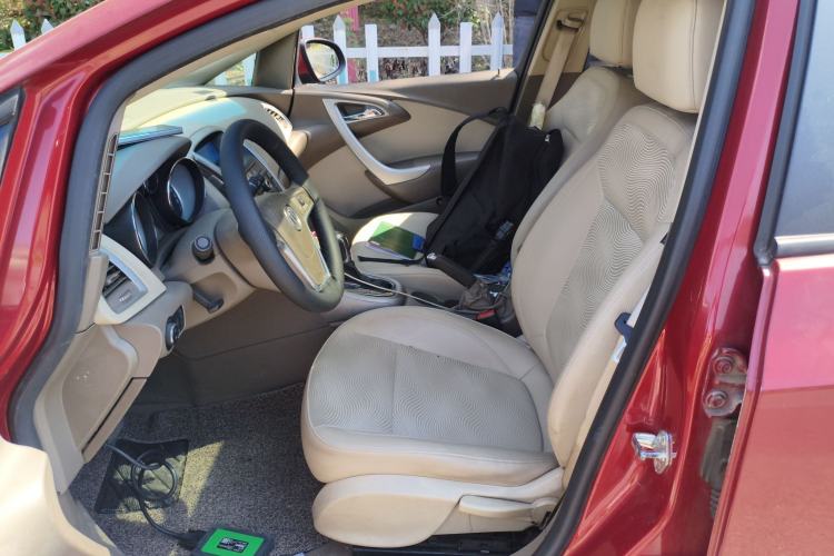 Used Buick GT 2012 GT 1.6L Automatic Fashion Edition Left Front Seat