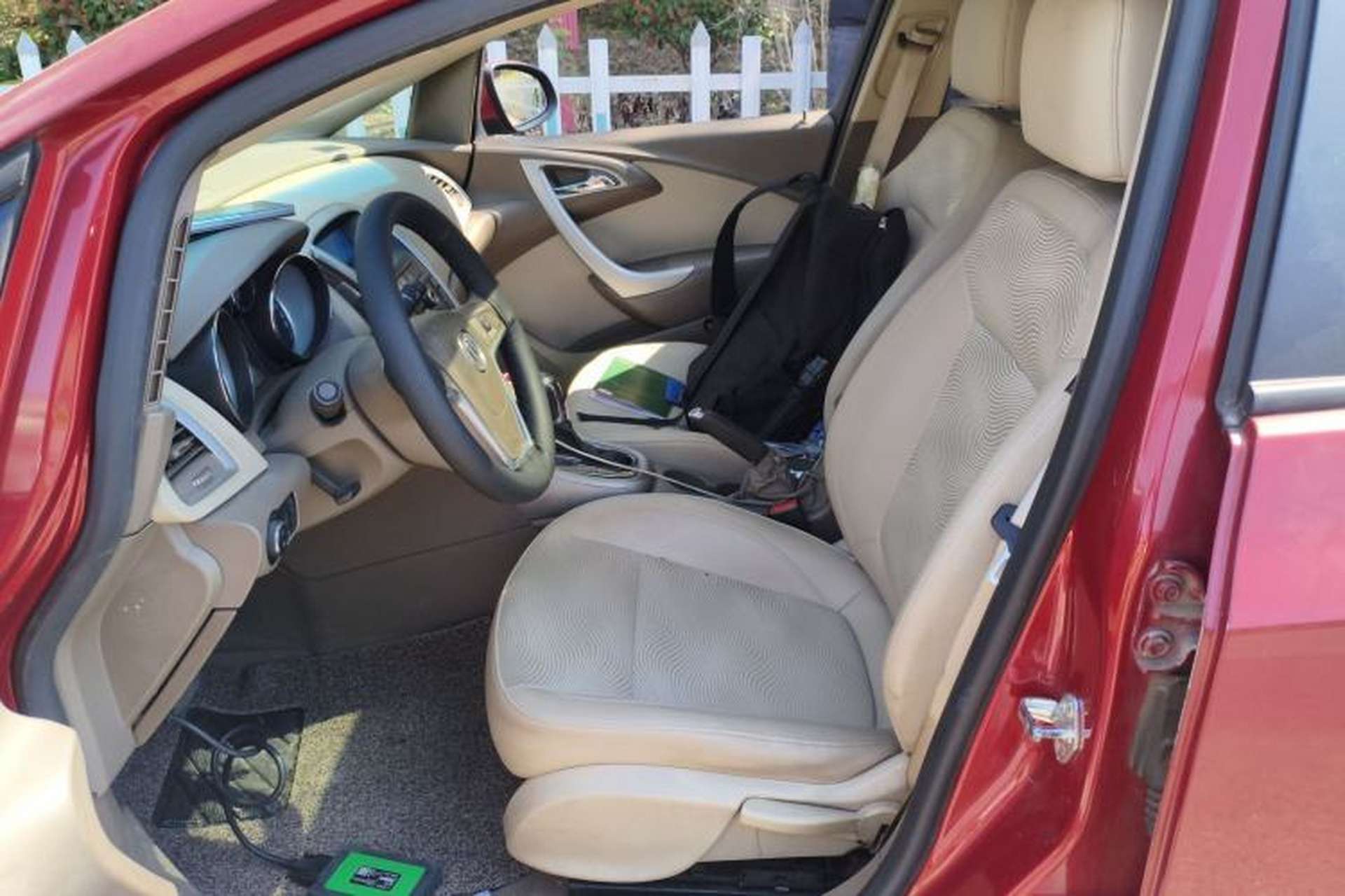 Used Buick GT 2012 GT 1.6L Automatic Fashion Edition Left Front Seat