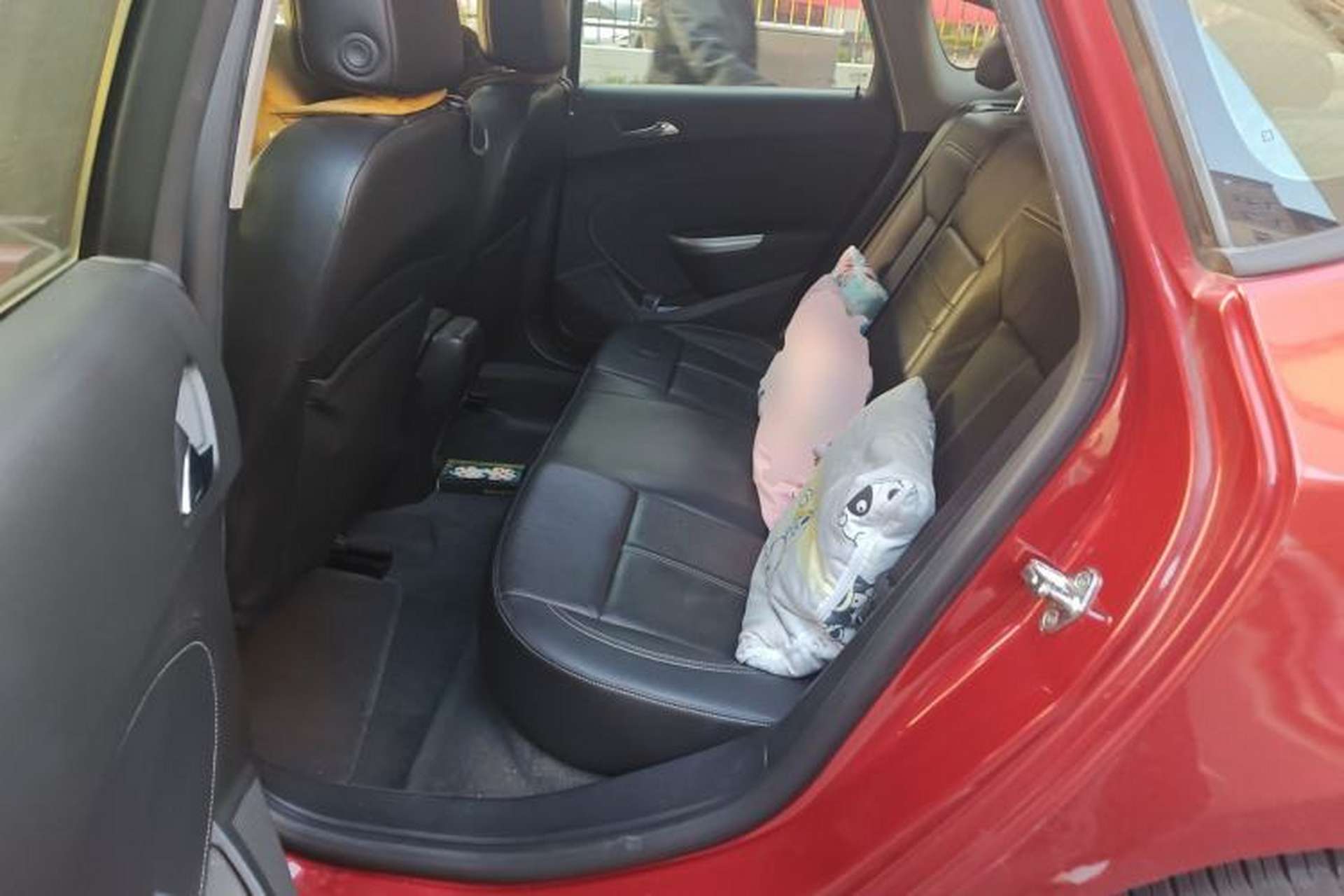 Used Buick GT 2012 GT 1.8L Automatic Fashionable Leather Edition Left Rear Seat