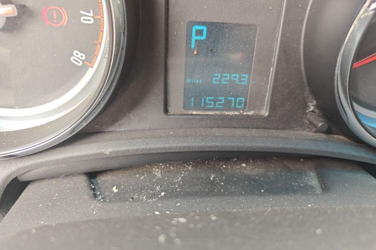 Used Buick GT 2012 GT 1.8L Automatic Fashionable Leather Edition Odometer Close Up