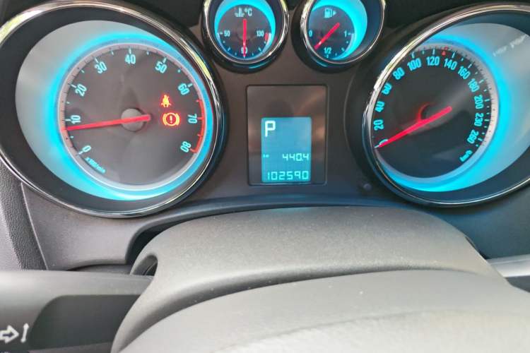 Used Buick GT 2012 XT 1.6L Automatic Fashion Edition Odometer Close Up