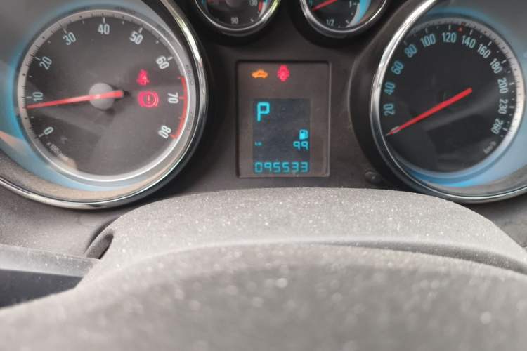 Used Buick GT 2012 XT 1.6L Automatic Fashion Edition Odometer Close Up