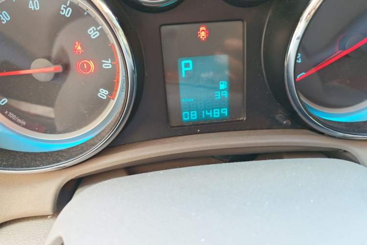 Used Buick GT 2012 GT 1.6L Automatic Fashion Edition Odometer Close Up