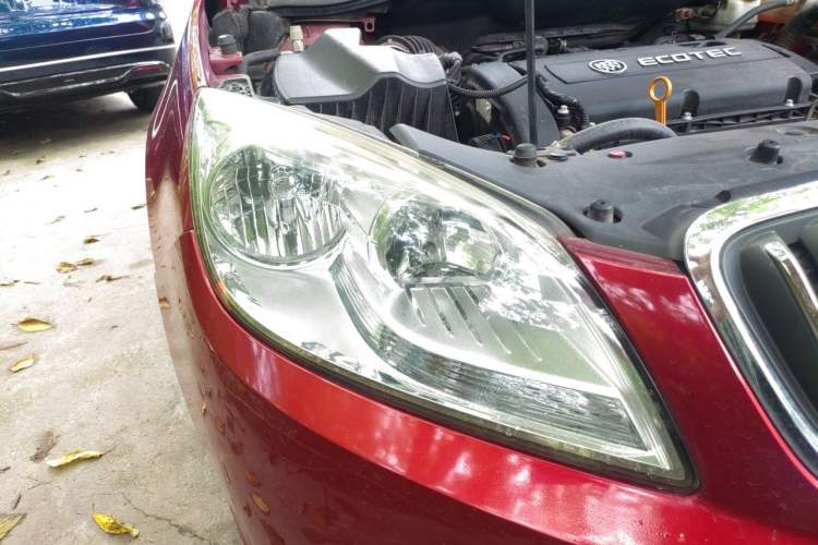 Used Buick GT 2012 GT 1.6L Automatic Fashion Edition Right Front Headlight