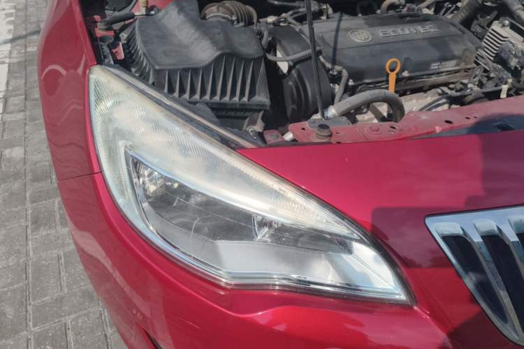 Used Buick GT 2012 XT 1.6L Automatic Fashion Edition Right Front Headlight