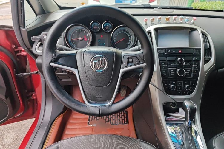 Used Buick GT 2012 XT 1.6L Automatic Fashion Edition Steering Wheel