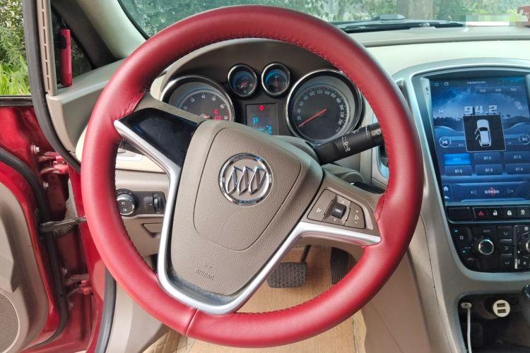 Used Buick GT 2012 GT 1.6L Automatic Fashion Edition Steering Wheel