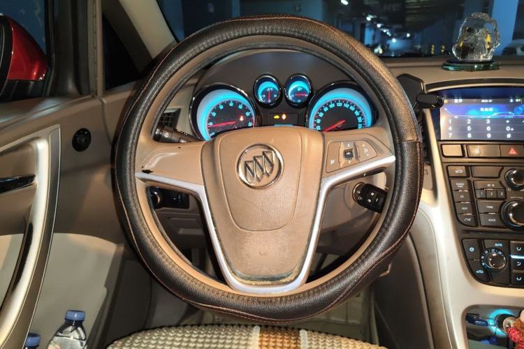 Used Buick GT 2012 GT 1.6L Automatic Fashion Edition Steering Wheel