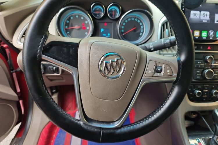 Used Buick GT 2012 GT 1.6L Automatic Fashion Edition Steering Wheel