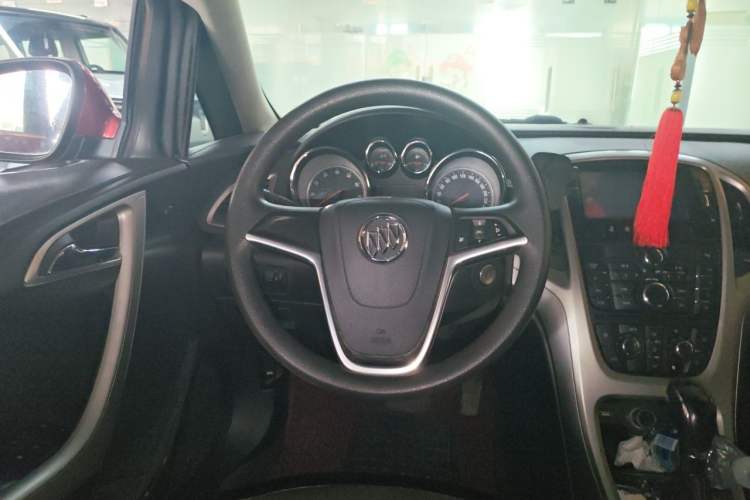 Used Buick GT 2012 XT 1.6L Automatic Fashion Edition Steering Wheel