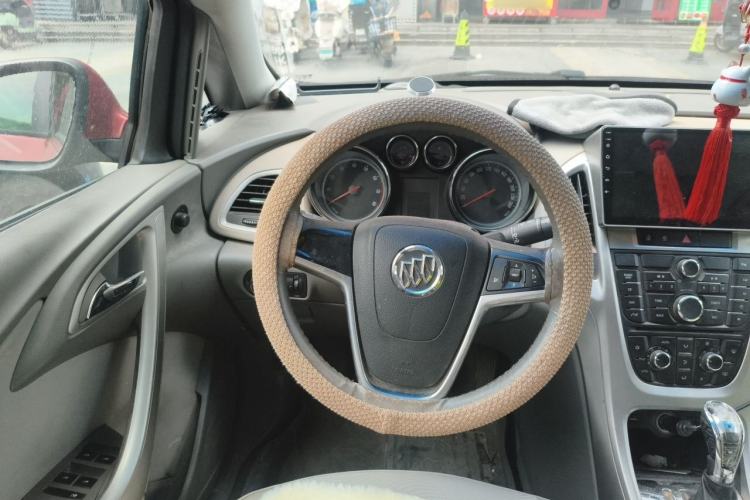 Used Buick GT 2012 XT 1.6L Automatic Fashion Edition Steering Wheel