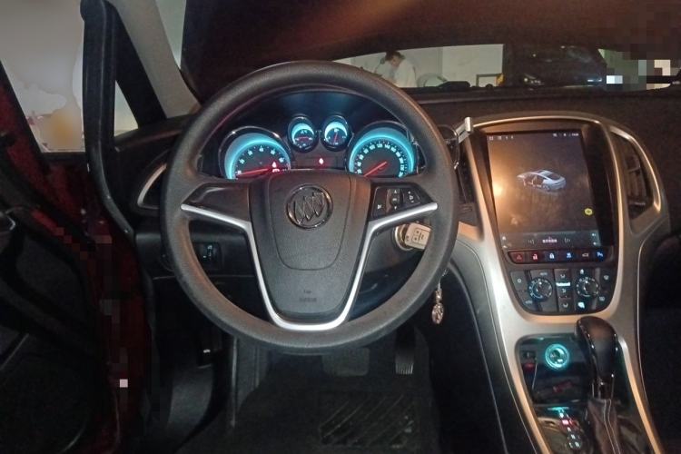 Used Buick GT 2012 XT 1.6L Automatic Fashion Edition Steering Wheel