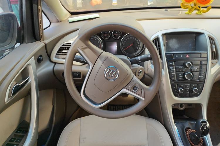 Used Buick GT 2012 GT 1.6L Manual Entry-Level Model Steering Wheel