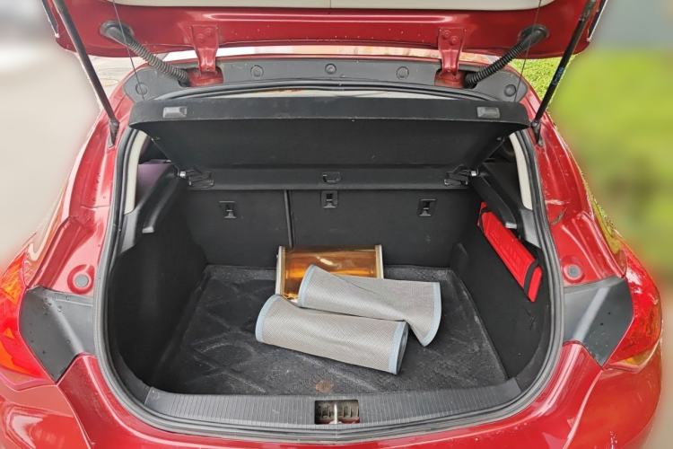 Used Buick GT 2012 XT 1.6L Automatic Fashion Edition Trunk
