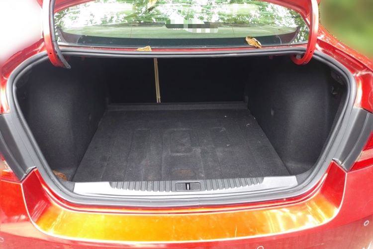 Used Buick GT 2012 GT 1.6L Automatic Fashion Edition Trunk