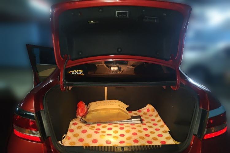 Used Buick GT 2012 GT 1.6L Automatic Fashion Edition Trunk