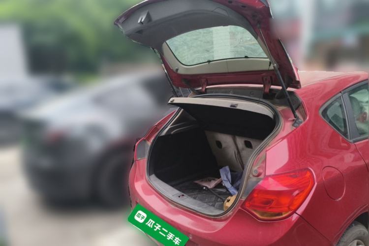 Used Buick GT 2012 XT 1.6L Automatic Fashion Edition Trunk