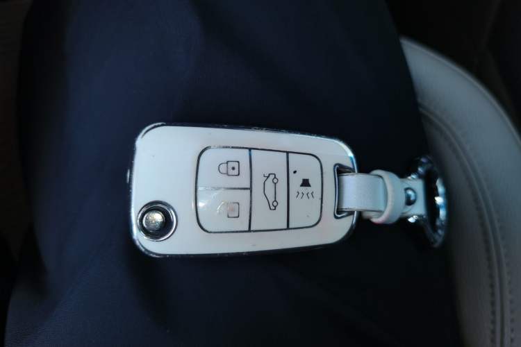 Used Buick GT 2012 GT 1.6L Automatic Fashion Edition Vehicle Key