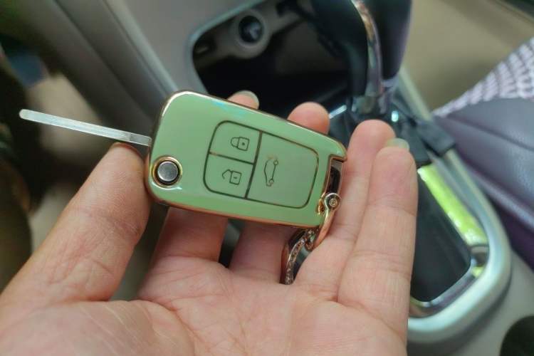 Used Buick GT 2012 GT 1.6L Automatic Fashion Edition Vehicle Key