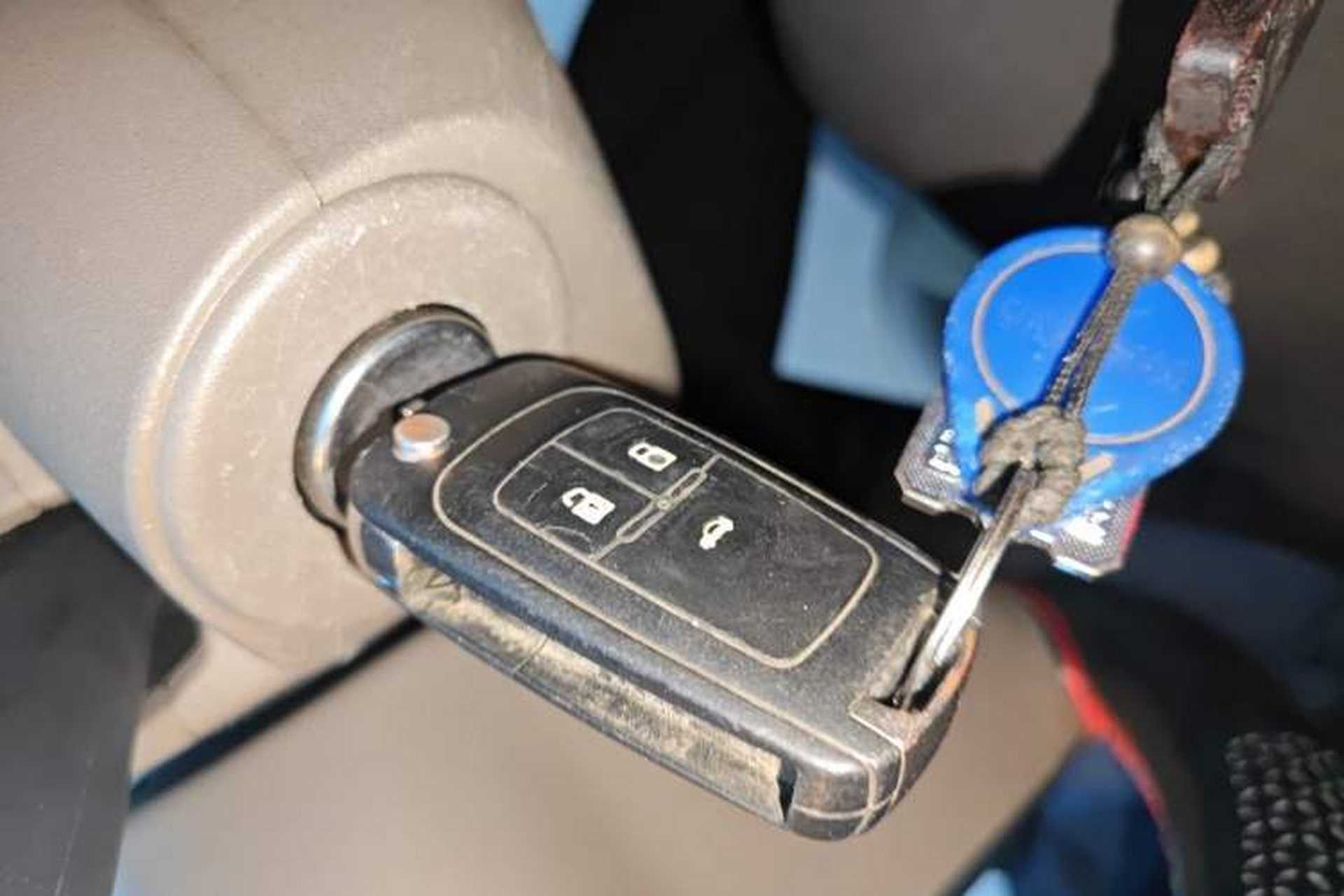 Used Buick GT 2012 GT 1.6L Automatic Comfort Edition Vehicle Key