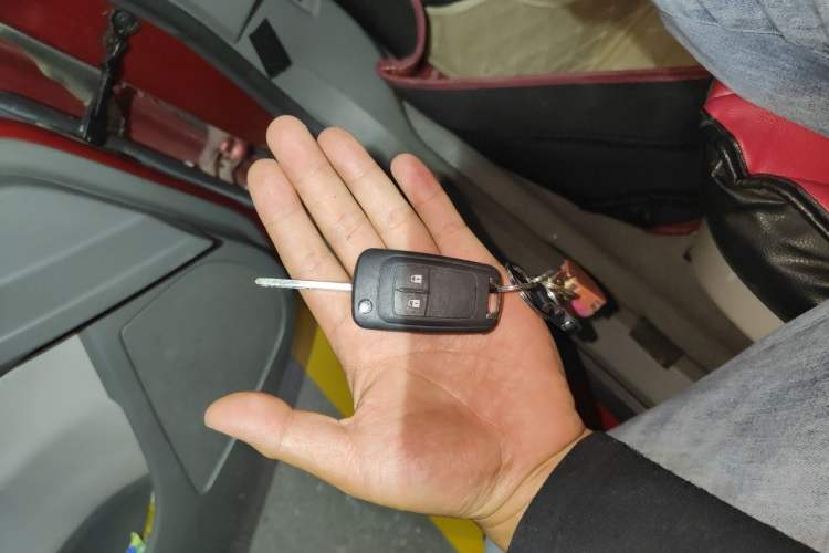 Used Buick GT 2012 XT 1.6L Automatic Fashion Edition Vehicle Key