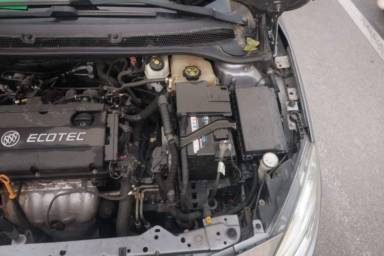 Used Buick GT 2012 GT 1.6L Automatic Fashion Edition Engine Bay Left