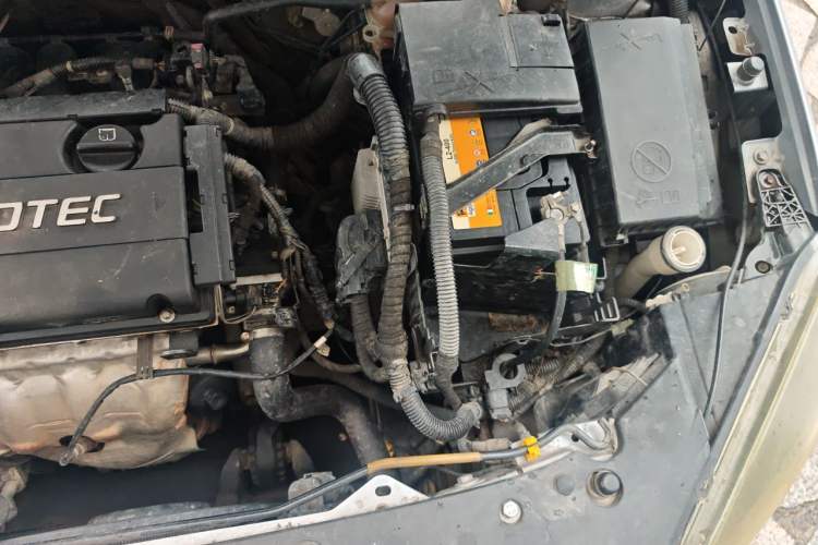 Used Buick GT 2012 GT 1.6L Manual Entry-Level Model Engine Bay Left