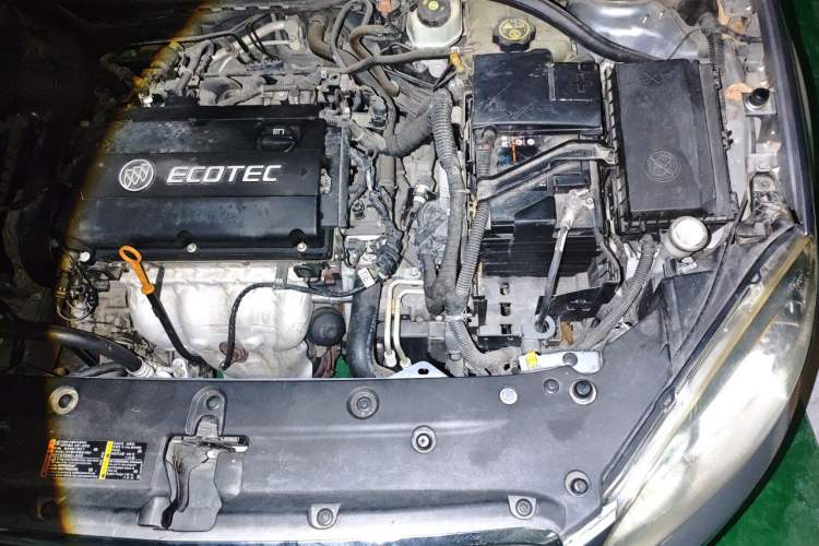 Used Buick GT 2012 GT 1.6L Automatic Comfort Edition Engine Bay Left