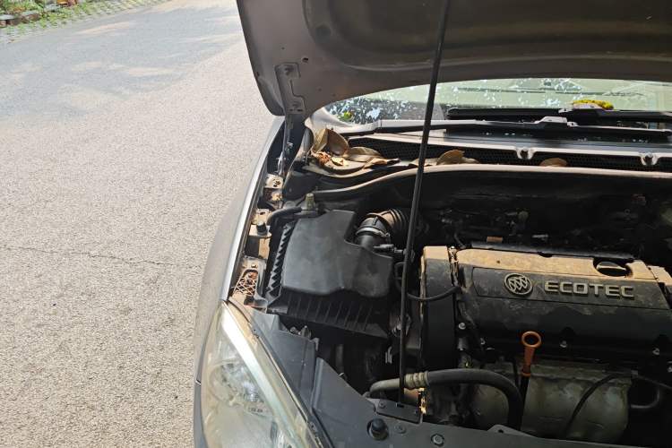 Used Buick GT 2012 GT 1.6L Automatic Comfort Edition Engine Bay Right