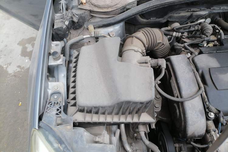 Used Buick GT 2012 GT 1.6L Manual Entry-Level Model Engine Bay Right