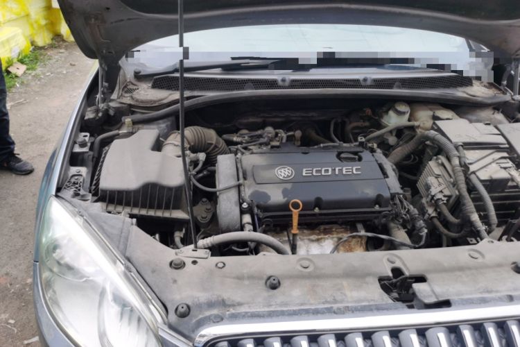 Used Buick GT 2012 GT 1.6L Manual Entry-Level Model Engine Bay Right