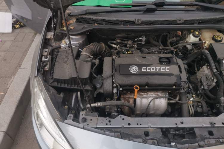 Used Buick GT 2012 GT 1.6L Automatic Fashion Edition Engine Bay Right